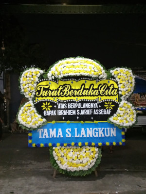 Papan Bunga Duka di Sematu Jaya